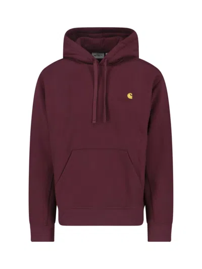 Carhartt Hooded Sweatshirt With Front Pocket Design In Burgundy