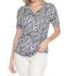 Carine Short Sleeve V-neck Top In Rustic Stripes In Gray