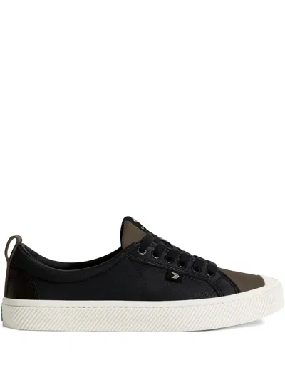 Cariuma Oca Leather Sneakers In Black