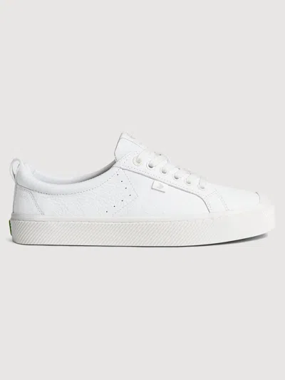 Cariuma Oca Low In White Premium Leather