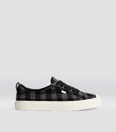 Cariuma Oca Low Black Plaid Trainer Men