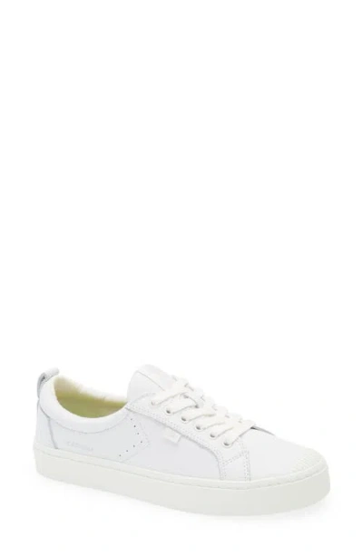 Cariuma Oca Low In White Premium Leather