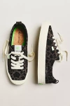 Cariuma Oca Low Sneakers In Black