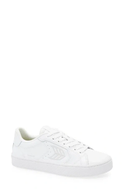 Cariuma Salvas Sneaker In White