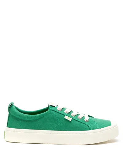 Cariuma Side Logo Sneakers In Green