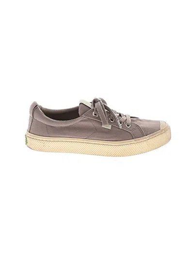Pre-owned Cariuma Sneakers In Gray