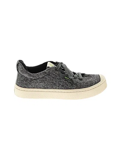 Pre-owned Cariuma Sneakers In Gray