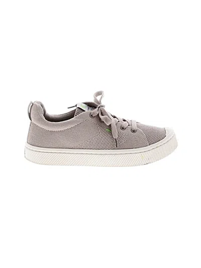 Pre-owned Cariuma Sneakers In Gray