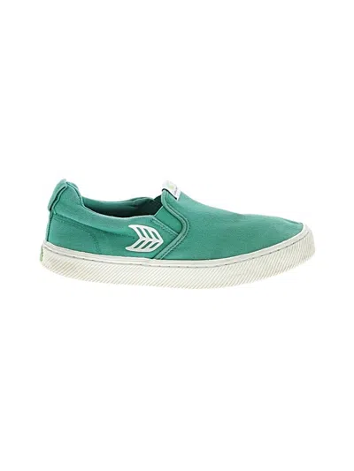 Pre-owned Cariuma Sneakers In Green