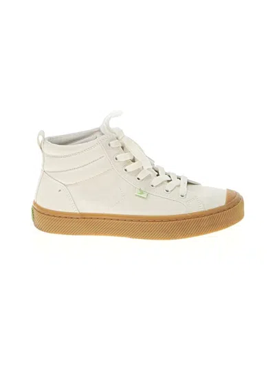 Pre-owned Cariuma Sneakers In White