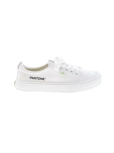 Pre-owned Cariuma Sneakers In White