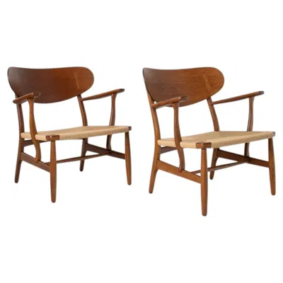 Pre-owned Carl Hansen & Søn Pair Of Hans J. Wegner Ch22 Lounge Chairs, Oak, Mid-century Modern In Brown