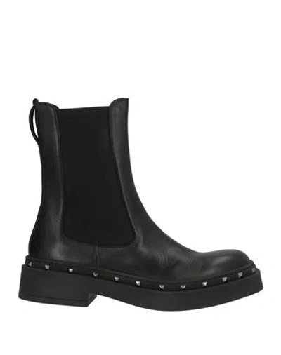 Carla G. Woman Ankle Boots Black Size 7 Calfskin