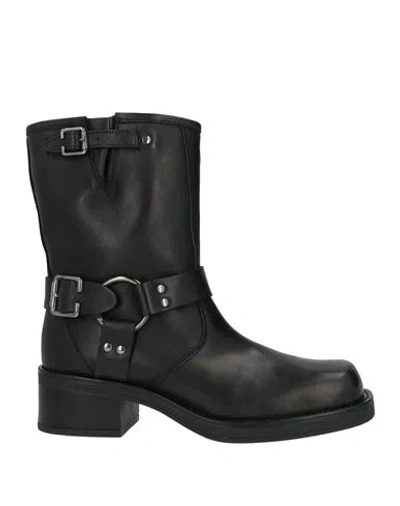 Carla G. Woman Ankle Boots Black Size 8 Calfskin