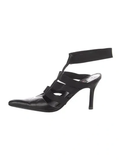 Pre-owned Carlos Falchi Leather Pumps In Black