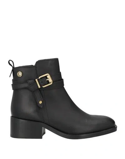 Carmela Woman Ankle Boots Black Size 6 Leather