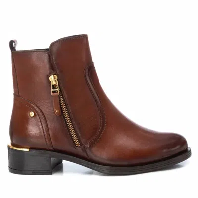Carmela Women's Leather Block Heel Ankle Booties In Camel In Brown