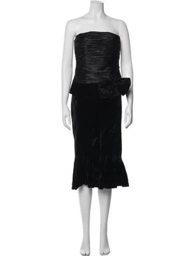 Pre-owned Carmen Marc Valvo Bow Accents Skirt Set In Black