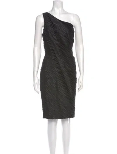 Pre-owned Carmen Marc Valvo One-shoulder Knee-length Dress In Green