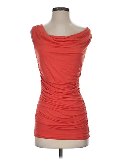 Pre-owned Carmen Marc Valvo Sleeveless Blouse In Red
