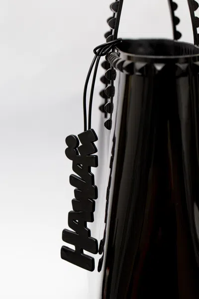 Carmen Sol Hawaii Charm In Black