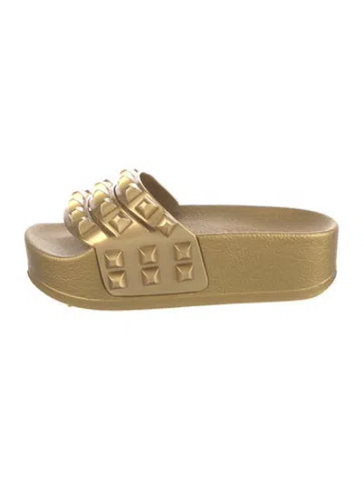Pre-owned Carmen Sol Rubber Slides In Gold