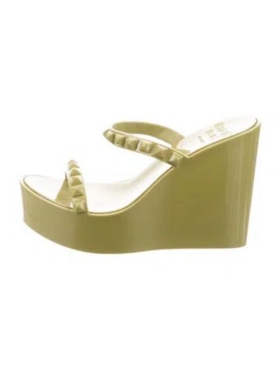 Pre-owned Carmen Sol Rubber Studded Accents Sandals In Green