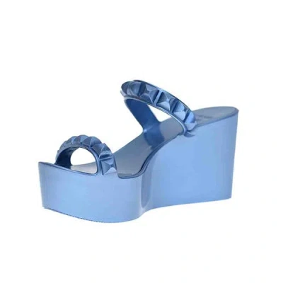Carmen Sol Tonino Mid Pump In Blue