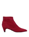 Carmens Ankle Boots In Brick Red