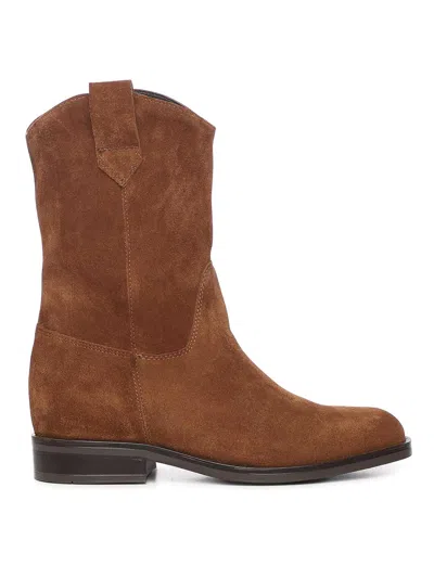 Carmens Kim Low Suede Boots In Brown
