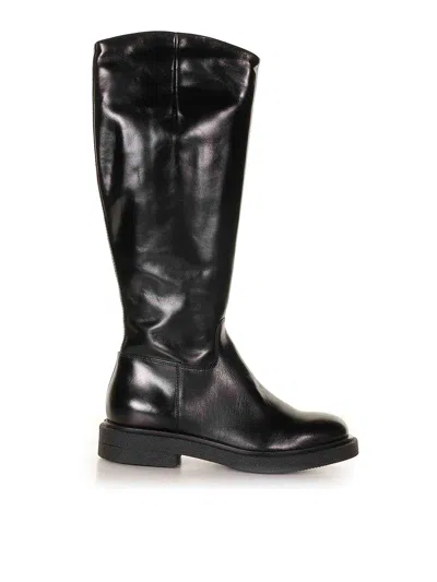 Carmens Leather Boots In Black