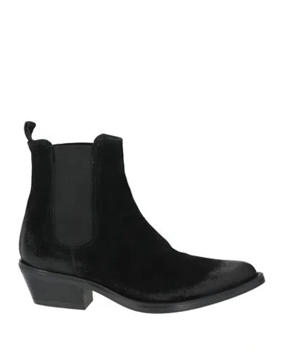 Carmens Woman Ankle Boots Black Size 6 Leather