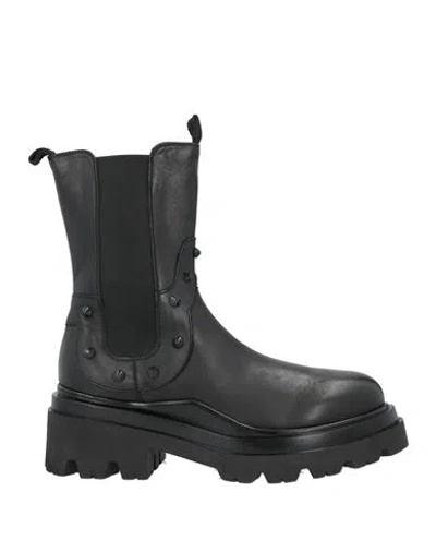 Carmens Woman Ankle Boots Black Size 6 Leather