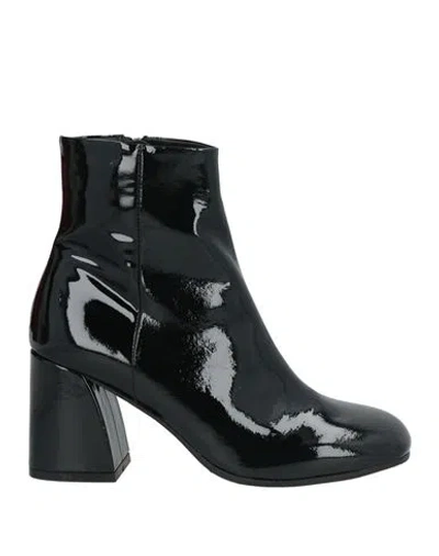 Carmens Woman Ankle Boots Black Size 7 Leather In Black