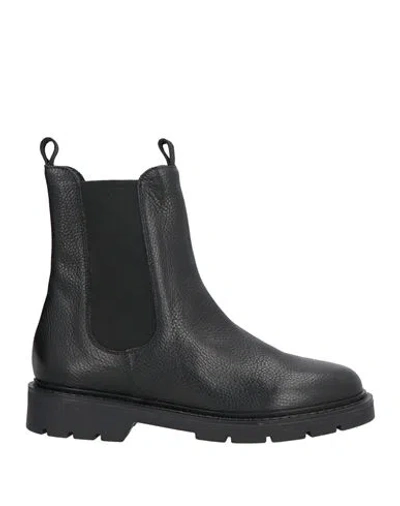 Carmens Woman Ankle Boots Black Size 7 Leather