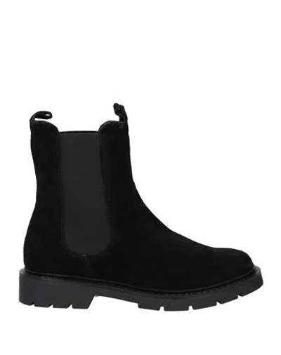 Carmens Woman Ankle Boots Black Size 8 Leather