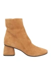 CARMENS CARMENS WOMAN ANKLE BOOTS CAMEL SIZE 7 LEATHER