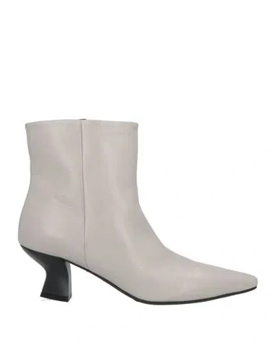 Carmens Woman Ankle Boots Light Grey Size 7 Leather