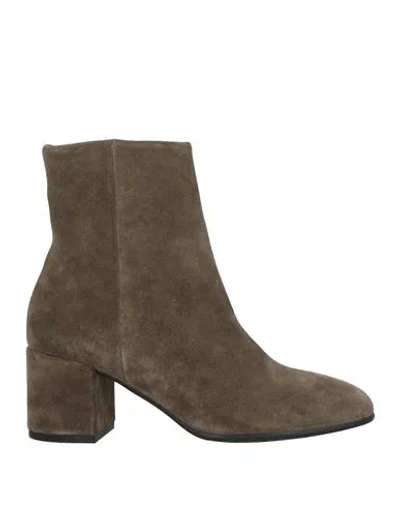 Carmens Woman Ankle Boots Military Green Size 6 Leather