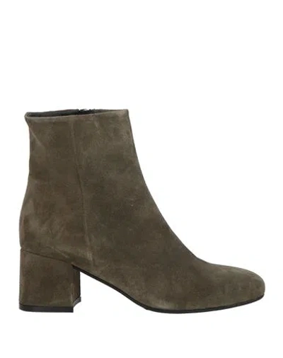 Carmens Woman Ankle Boots Military Green Size 7 Leather