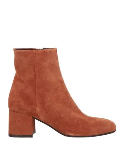 Carmens Woman Ankle Boots Rust Size 7 Leather In Red