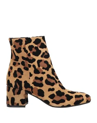 Carmens Woman Ankle Boots Sand Size 7 Leather In Beige