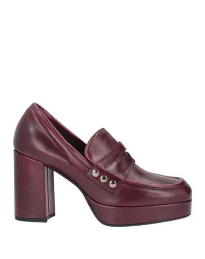 Carmens Woman Loafers Burgundy Size 9 Leather