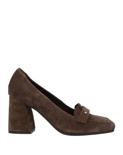 Carmens Woman Loafers Dark Brown Size 8 Leather