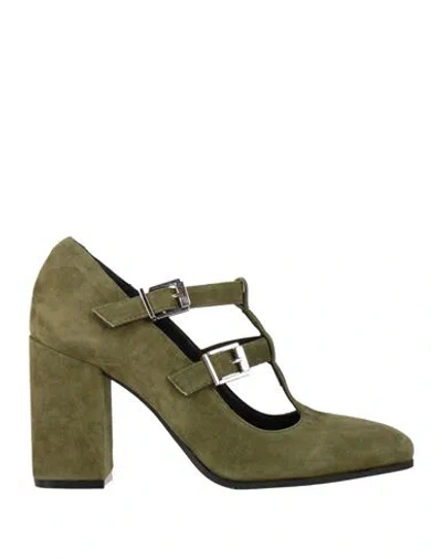 Carmens Woman Pumps Sage Green Size 7 Leather