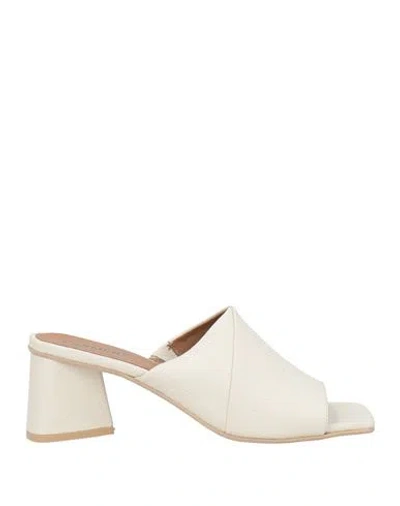 Carmens Woman Sandals Ivory Size 10 Leather In White