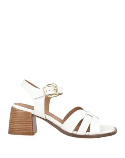 Carmens Woman Sandals White Size 8 Leather