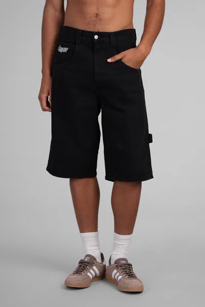 Carne Bollente Shorts In Black