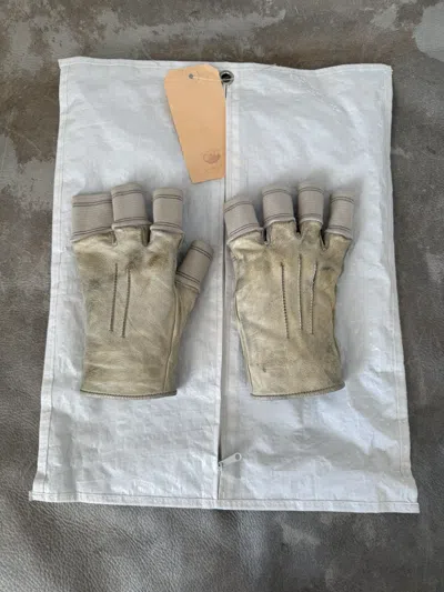 Pre-owned Carol Christian Poell Disparate Gloves In Sand