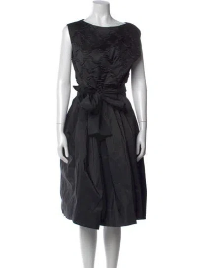 Pre-owned Carolina Herrera Bateau Neckline Midi Length Dress In Black